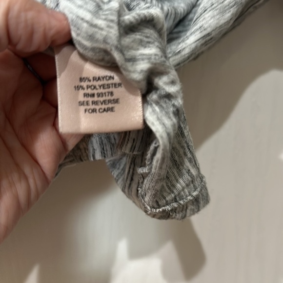 Philosophy size small, gray and white cowlneck short sleeve batwing top - Picture 3 of 5